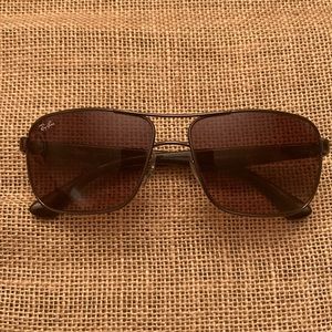 Ray-ban Aviator Style Sunglasses